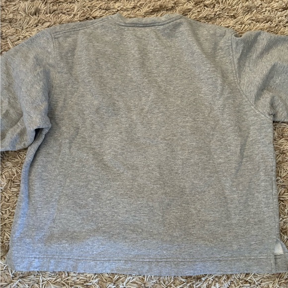 Great, warm, cozy stylish gray V-neck sweatshirt. Long sleeves. EUC. - Picture 3 of 4